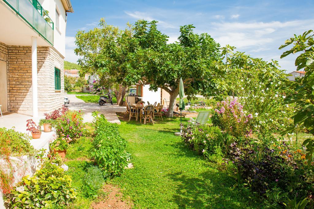 Apartments Grubisin Tribalj Екстериор снимка